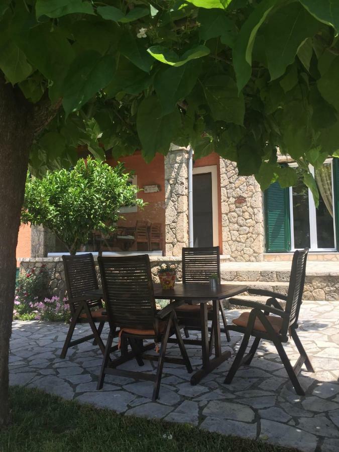 Villa Thomas House