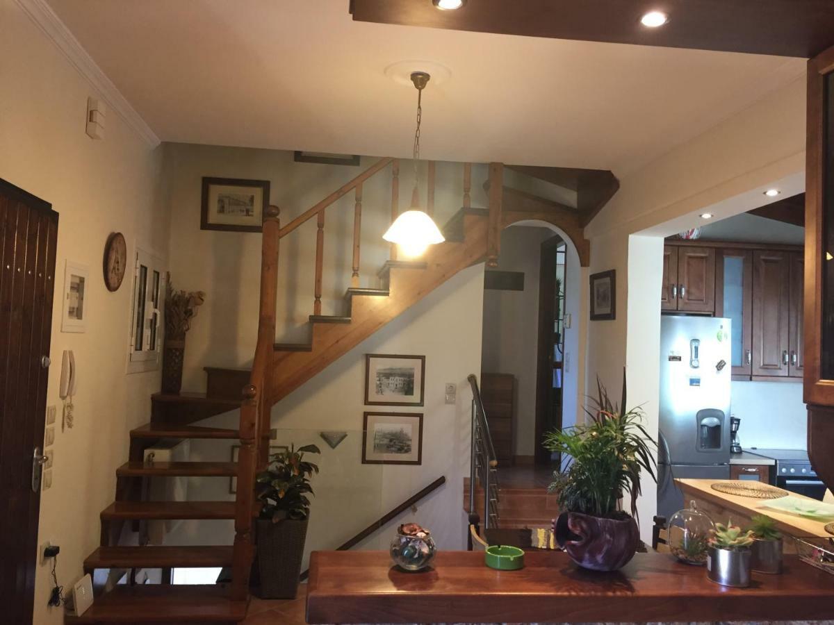 Villa Thomas House *